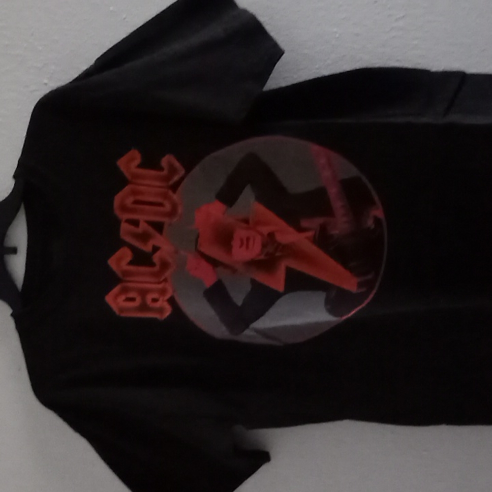 Graphic T shirts